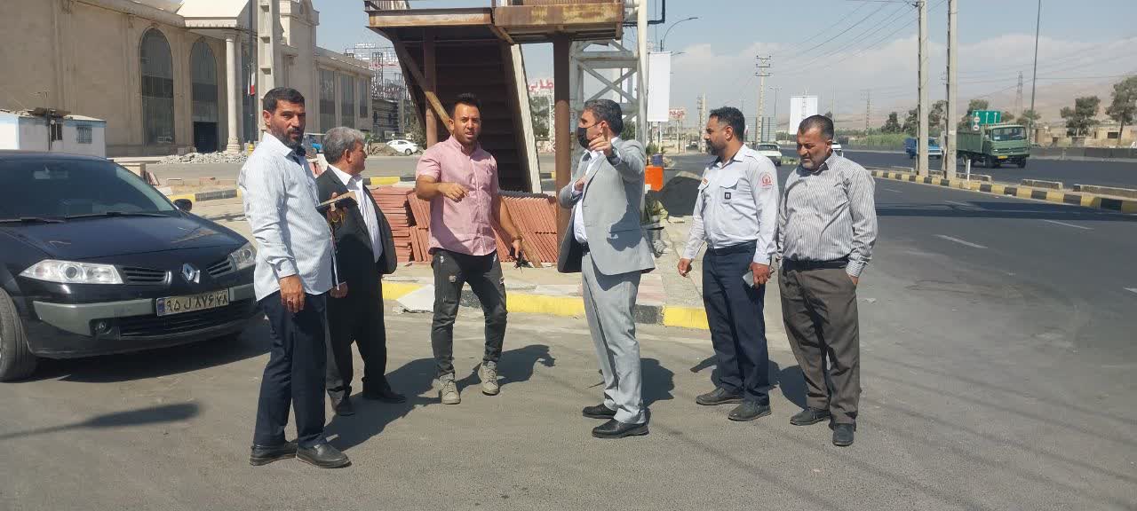 بازدید شهردار فرون آباد از روند عملیات سنگ فرش معابر/ تاکید بر افزایش سطح نوسازی معابر عمومی شهر