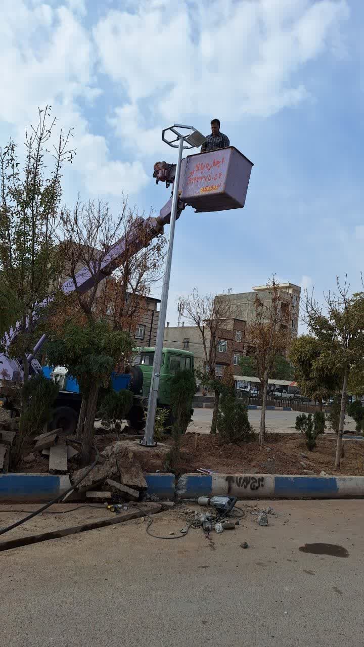  سرپرست شهرداری فرون آباد خبر داد؛ بوستان شهید اصغری مجهز به برج نوری شد