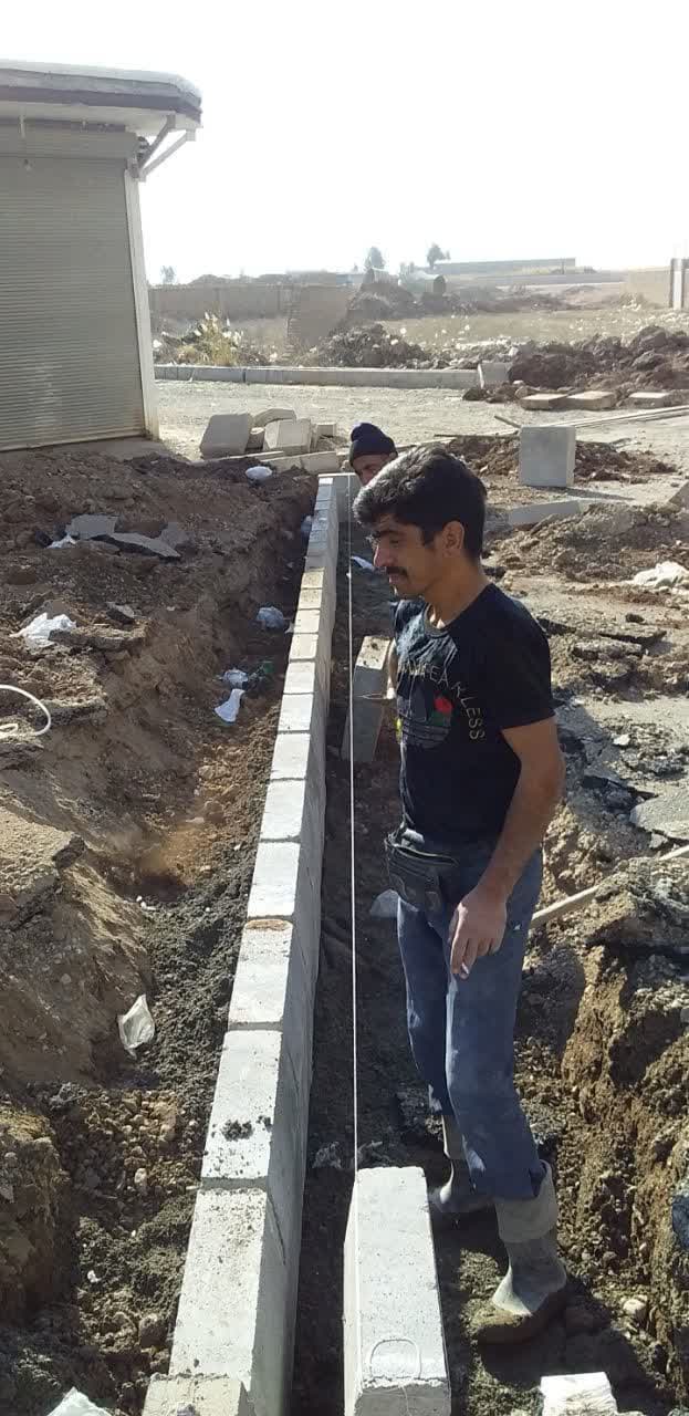  اجرای جدول گذاری در معابر شهری فرون آباد ادامه دارد