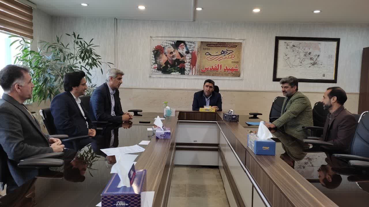  دیدار مردمی سرپرست شهرداری فرون آباد با شهروندان برگزار شد