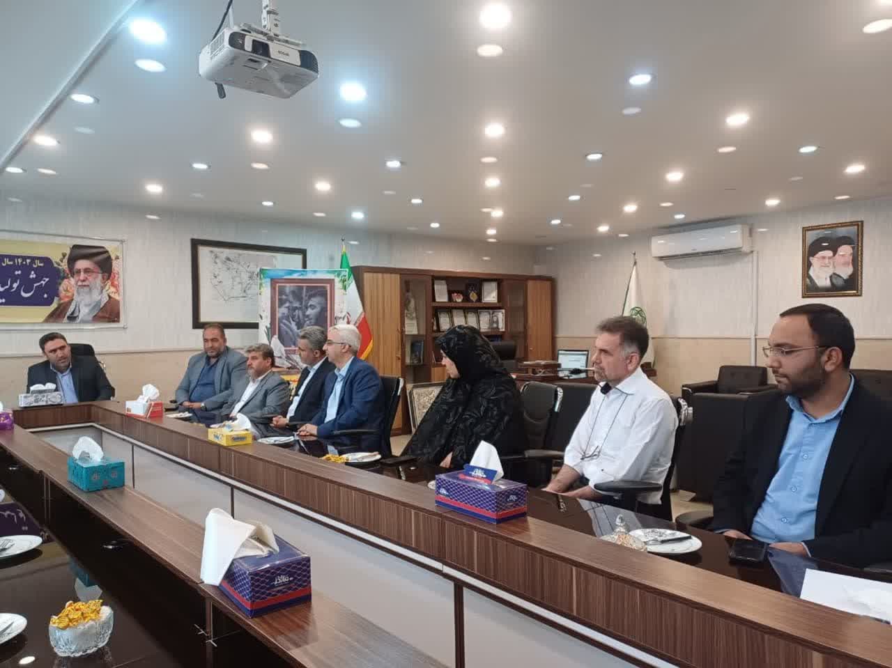  طی مراسمی مسئول جدید حراست شهرداری فرون آباد معارفه شد.