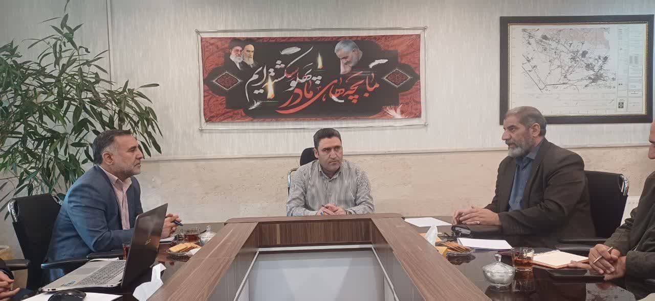  شهردار: شهر فرون آباد زیر پوشش کامل فیبر نوری می رود