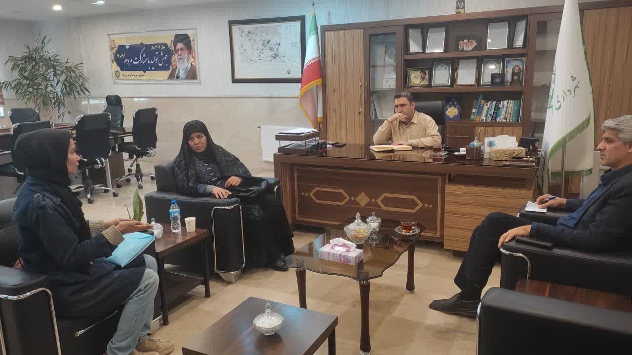  دیدار چهره به چهره شهردار فرون آباد با شهروندان برگزار شد