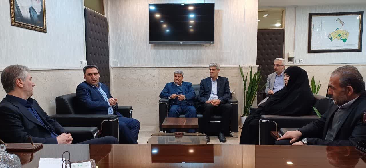  سرپرست فرمانداری پاکدشت از پروژه اصلاح کندرو ورودی شهر فرون آباد بازدید کرد