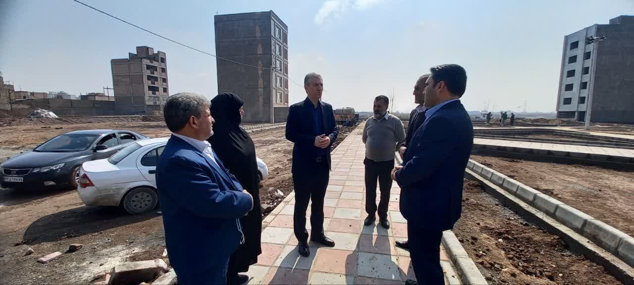  سرپرست فرمانداری پاکدشت از بوستان حضرتیه در شهر فرون آباد بازدید کرد