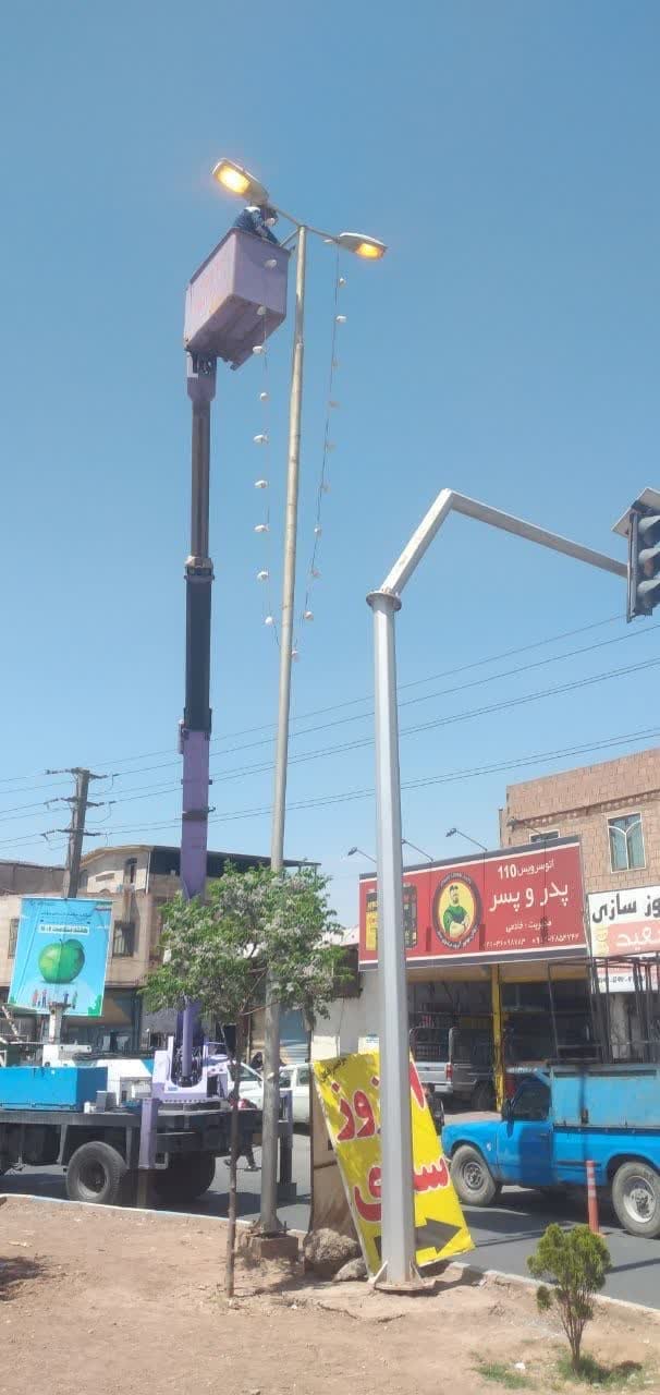  شهردار فرون آباد: روشنایی معابر در شب ارتباط مستقیمی با امنیت اجتماعی شهروندان دارد