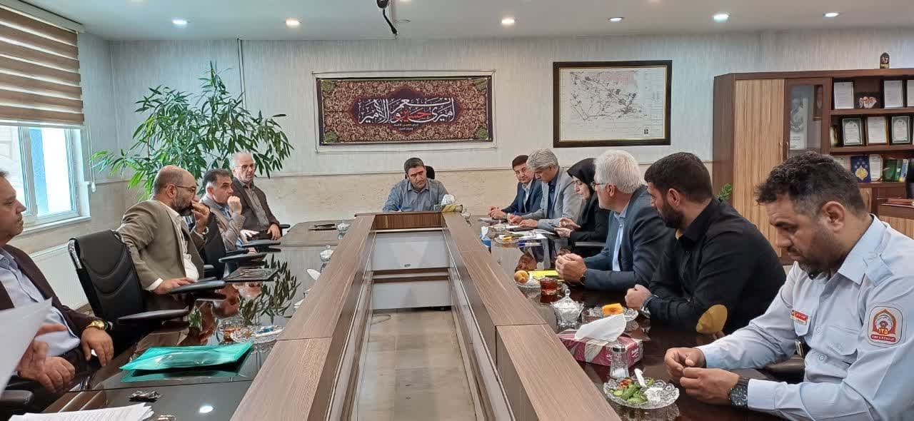 شهردار فرون آباد: روند تقویت زیرساخت‌های عمرانی و تکمیل پروژه ها با جدیت پیگیری شود