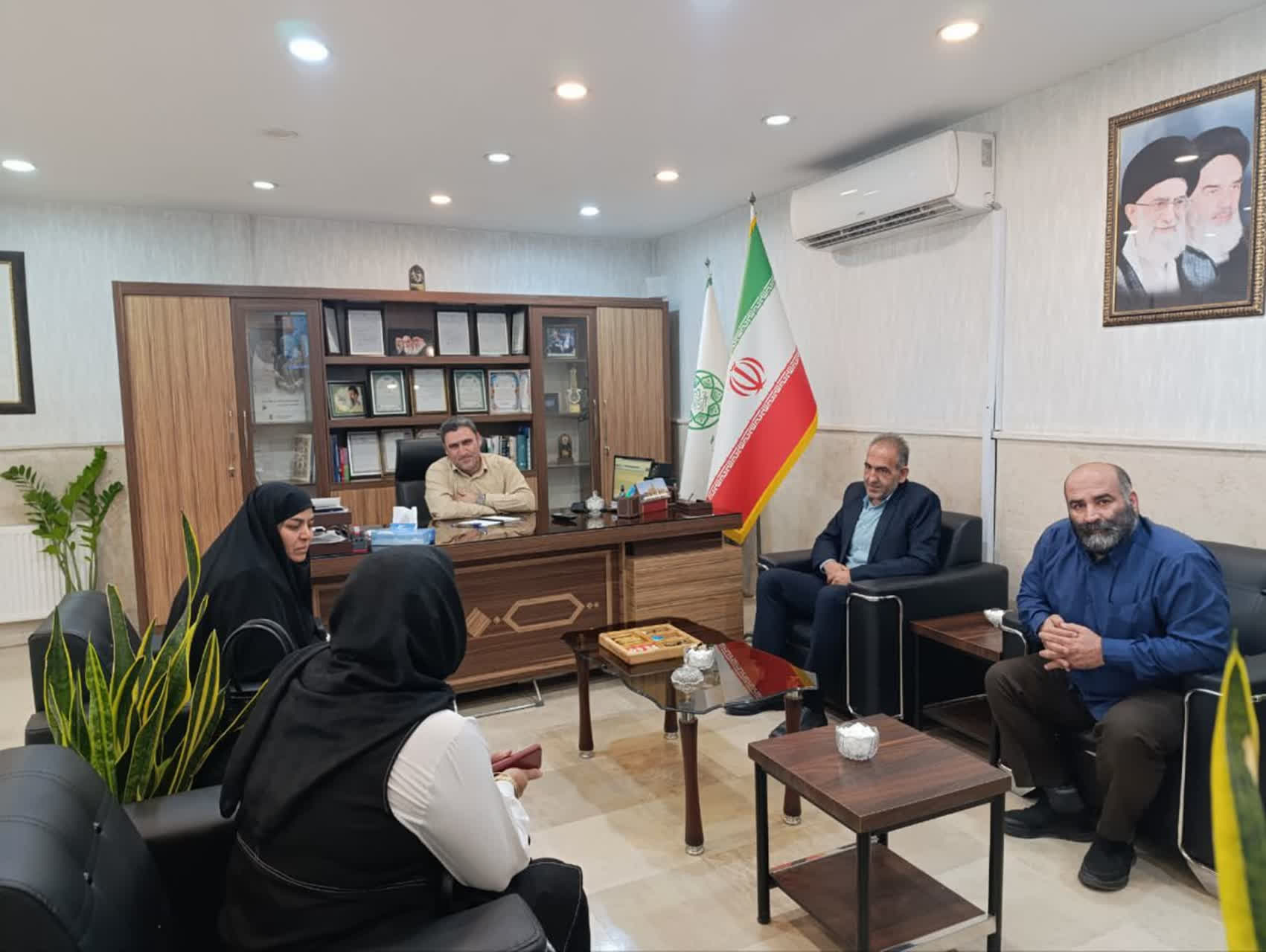 شهردار فرون آباد: از مهم‌ترین دغدغه‌های ما برقراری ارتباط رو در رو و بی‌واسطه با شهروندان است