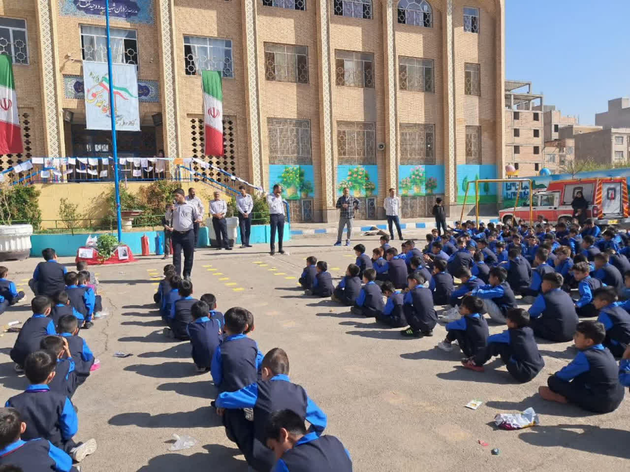 شهردار خبر داد؛ برگزاری دوره آموزشی اطفای حریق در مدارس شهر فرون آباد