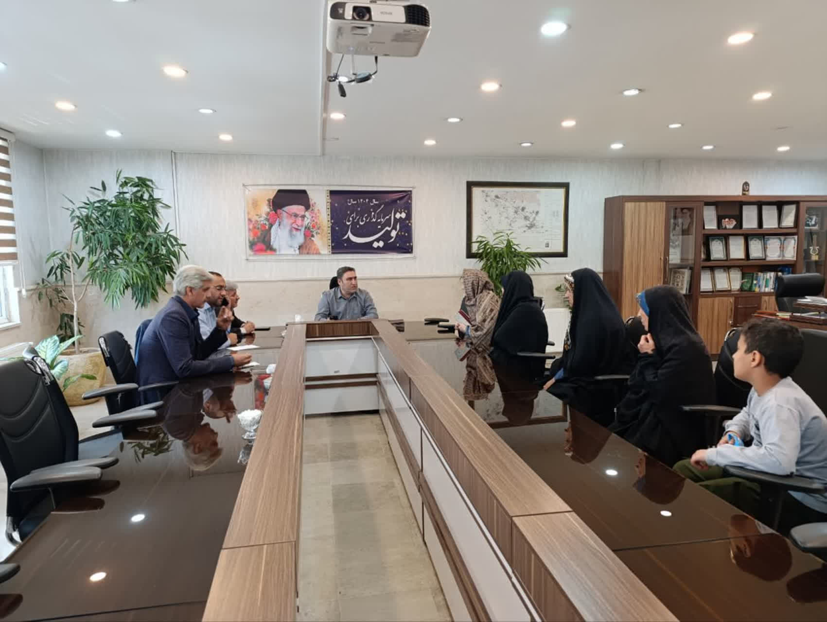  برنامه ملاقات مردمی شهردار فرون آباد برگزار شد