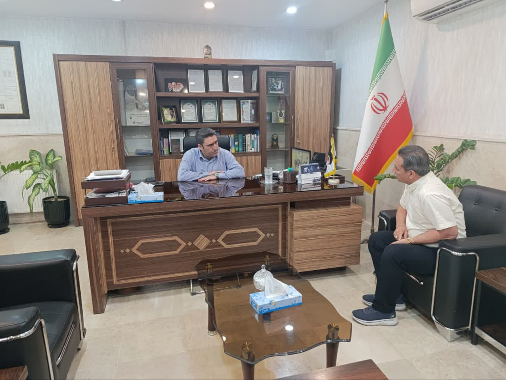  برگزاری ملاقات مردمی روند خدمت رسانی و شتاب بخشیدن به فرایند حل مشکلات را به دنبال دارد