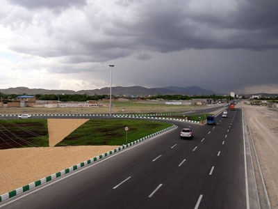 احداث پل در بزرگراه خاوران